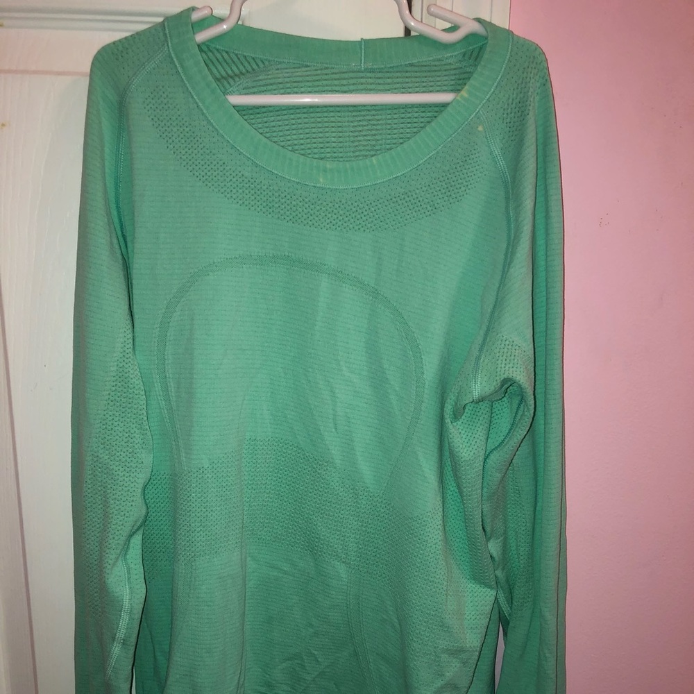 Lululemon long sleeve shirt